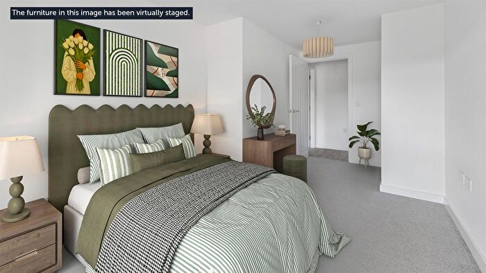 3 Bedroom Flat For Sale In Chatham Heights, Chatham Street, Reading, RG1