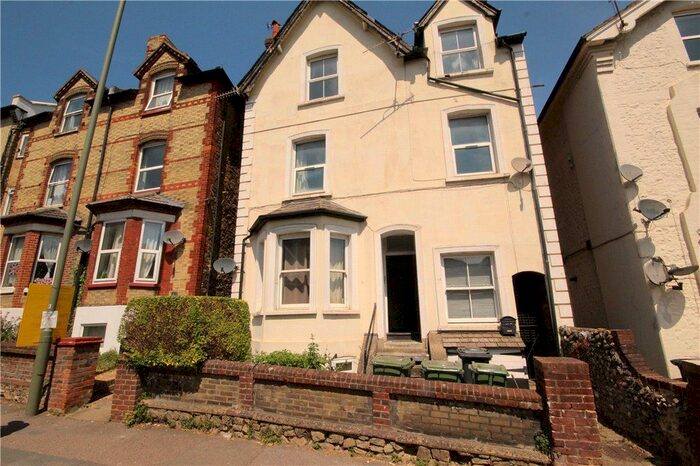 2 Bedroom Flat To Rent In Farnham Road, Guildford, Surrey, GU2