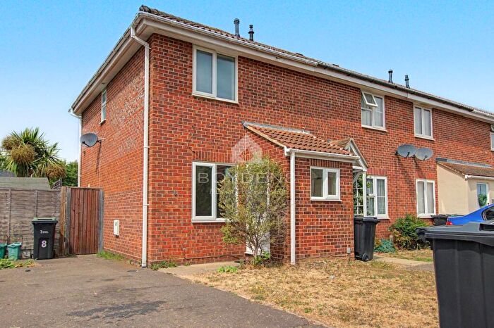 2 Bedroom Semi-Detached House To Rent In Homefield Road Colchester, CO2