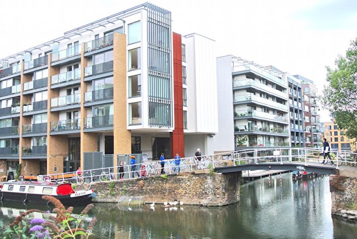 4 Bedroom Flat To Rent In Hertford Road, Islington, N1