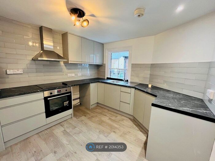 3 Bedroom Flat To Rent In London Road, Hemel Hempstead, HP3