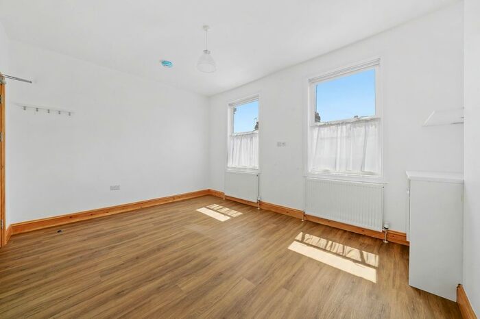 4 Bedroom Property To Rent In Fairfax Road, London, N8