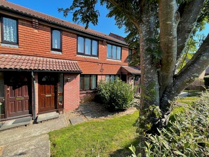 Studio To Rent In Neath Court, Northumberland Road, ME15