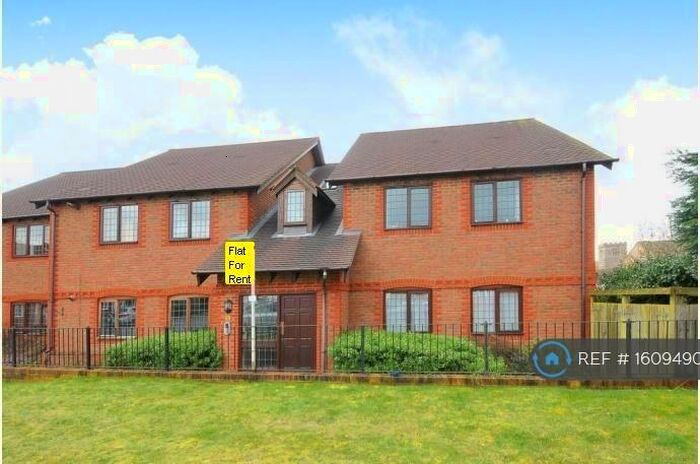 2 Bedroom Flat To Rent In Meadow Close, Thatcham, RG19