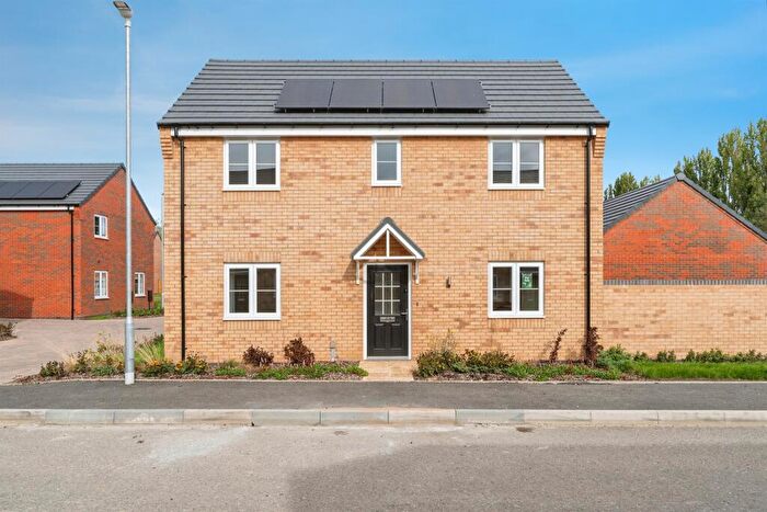 3 Bedroom Detached House For Sale In Salix Way, Somersham, Huntingdon, PE28