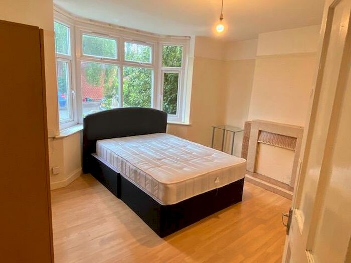 4 Bedroom Semi-Detached House To Rent In Havelock Road, Oxford, OX4