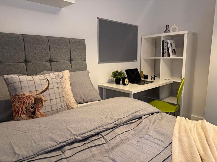 5 Bedroom Flat To Rent In Fletcher Road, Beeston, Nottingham, Nottinghamshire, NG9