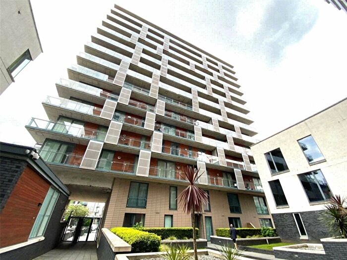 2 Bedroom Apartment To Rent In Spectrum Block, Blackfriars Road, Manchester City Centre, Salford, M3