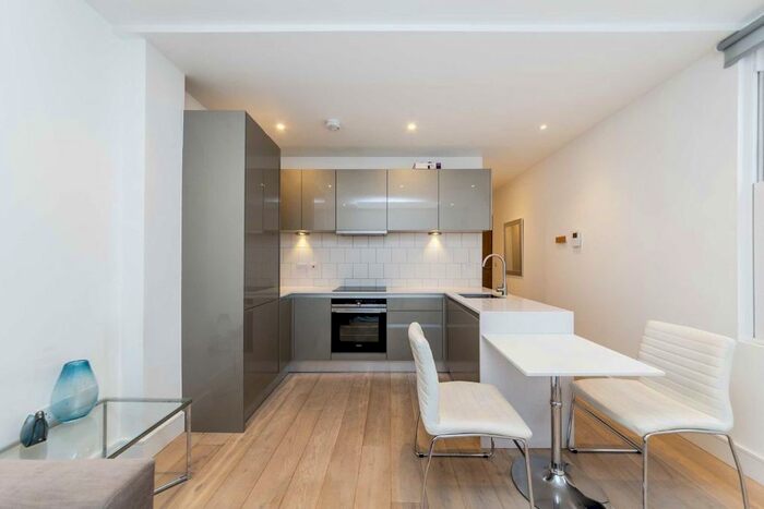 1 Bedroom Flat To Rent In King Street, London, W6