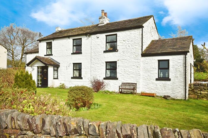 5 Bedroom Detached House For Sale In New Mills, High Peak, Derbyshire, SK22