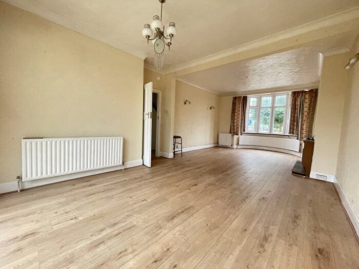 3 Bedroom Terraced House To Rent In Woodbridge Road, Barking, IG11