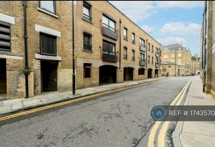 3 Bedroom Flat To Rent In Moran House, London, E1W
