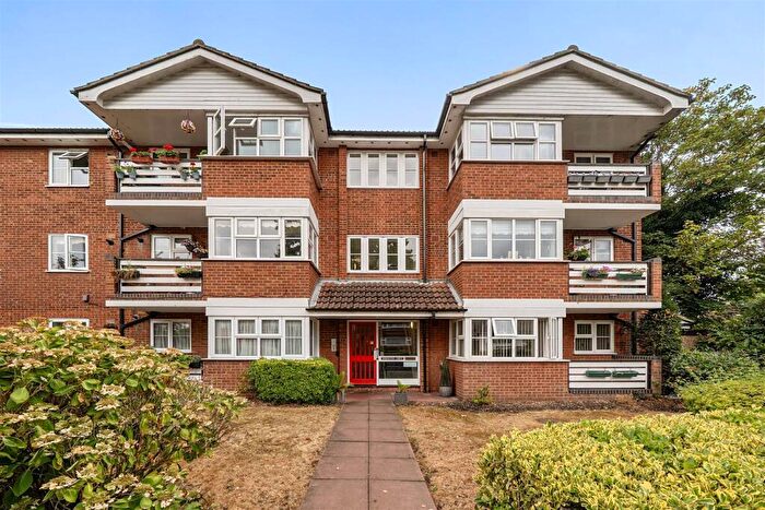 2 Bedroom Flat For Sale In Woolwich Road, Belvedere, DA17