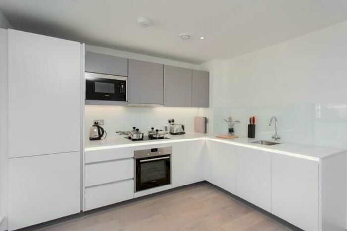 2 Bedroom Flat To Rent In Redwell House, Singapore Road, London, W13