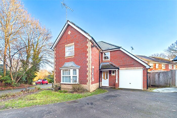 4 Bedroom Detached House To Rent In Hitherhooks Hill, Binfield, Berkshire, RG42