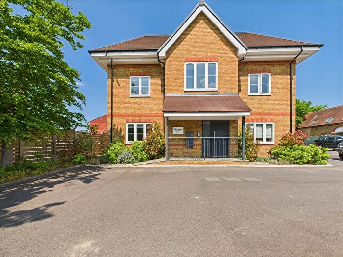 2 Bedroom Flat To Rent In Pitchers Yard, A Summers Road, Burnham, Bucks, SL1