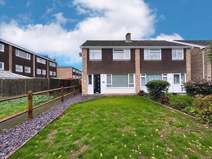 3 Bedroom Semi-Detached House To Rent In Saxon Walk, Chandlers Ford, SO53