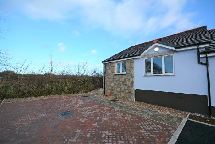 2 Bedroom Bungalow To Rent In Park An Fenten, Helston, TR13