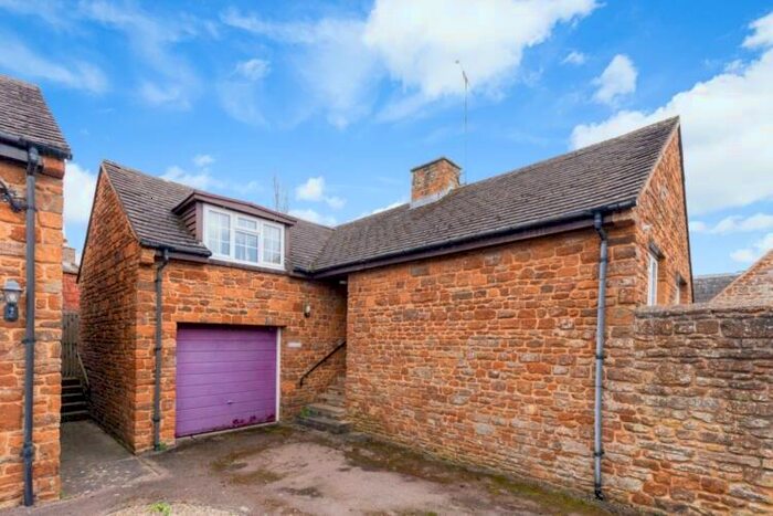 2 Bedroom Detached House To Rent In Croft Lane, Adderbury, OX17
