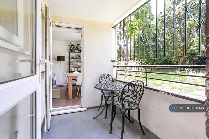 2 Bedroom Flat To Rent In Highbury New Park, London, N5