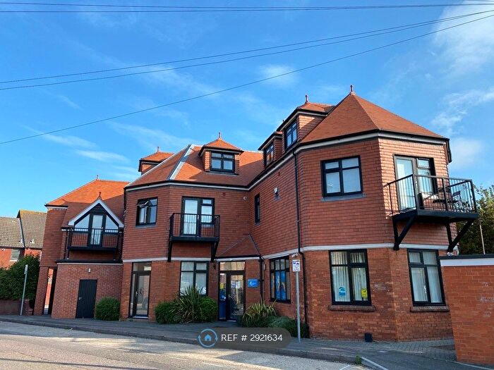 1 Bedroom Flat To Rent In Capstone Road, Bournemouth, BH8