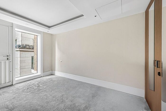 1 Bedroom Flat For Sale In Flat, The Strand London, WC2R