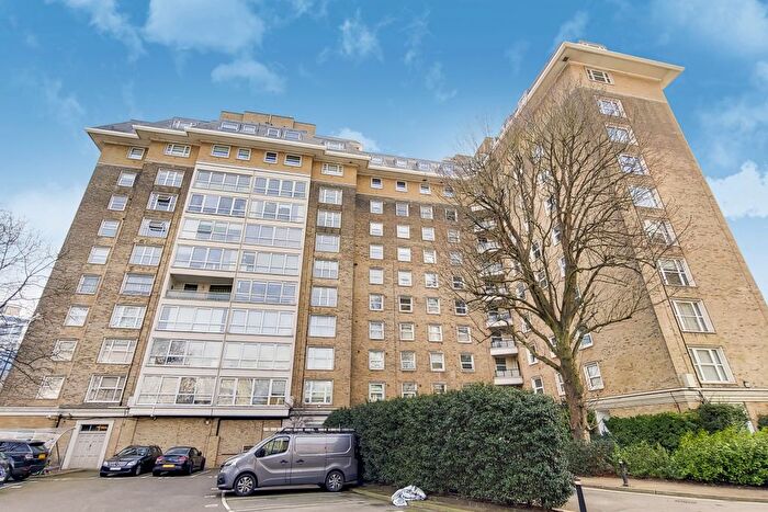 3 Bedroom Flat To Rent In St. Johns Wood Park, London, NW8