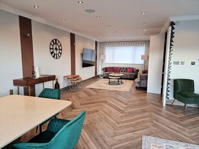 4 Bedroom Semi-Detached House To Rent In Featherstone Road, London, NW7