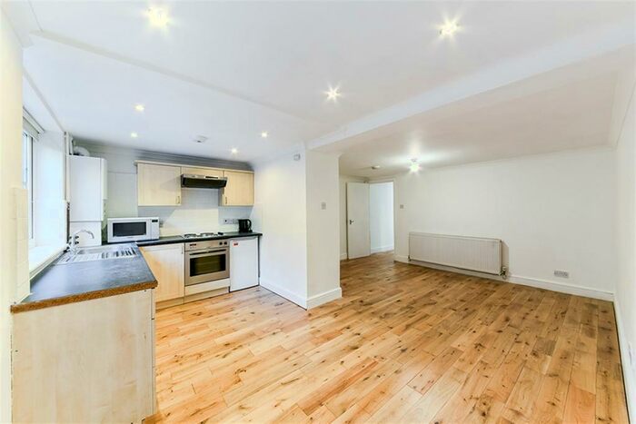 1 Bedroom Flat To Rent In Leighton Road, Kentish Town, NW5