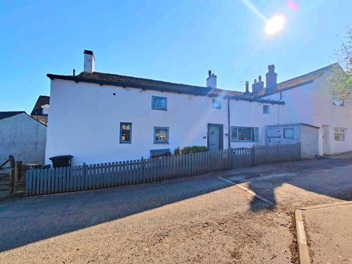3 Bedroom Cottage For Sale In Baxter Lane, Northowram, HX3