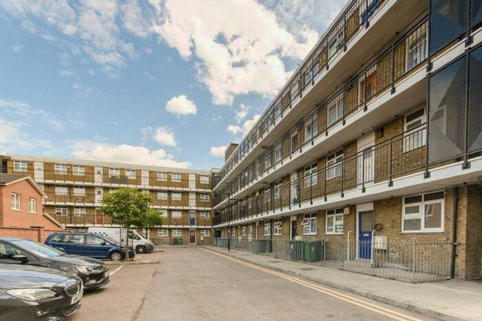 1 Bedroom Flat To Rent In Capworth Street, Leyton, London, E10