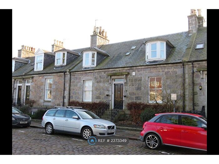 2 Bedroom Flat To Rent In Albert Terrace, Aberdeen, AB10