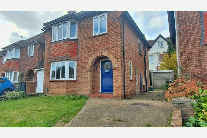 4 Bedroom Semi-Detached House To Rent In Waltham Avenue, Guildford, GU2