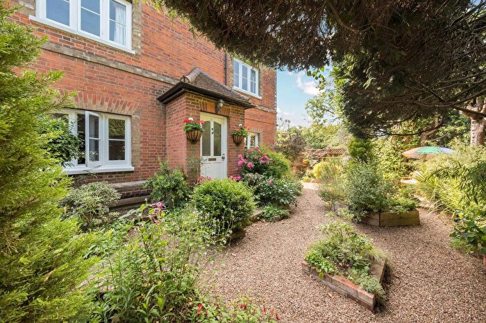 4 Bedroom Semi Detached House For Sale In Carpenters Lane, Hadlow, TN11
