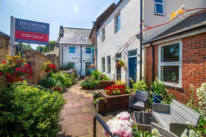 2 Bedroom Apartment For Sale In Pethgate Court, Morpeth, NE61