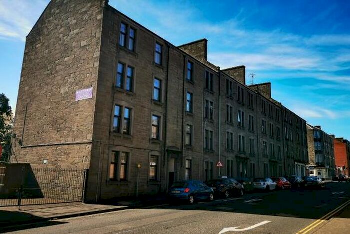 2 Bedroom Flat To Rent In Constitution Street, Dundee DD3
