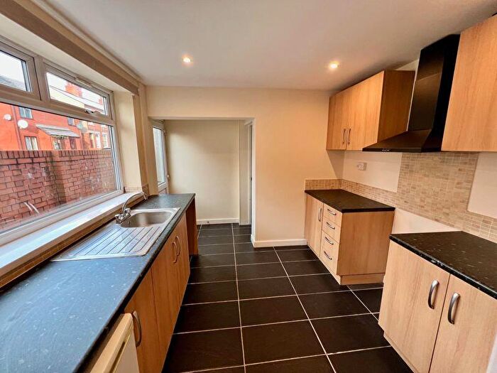 3 Bedroom End Of Terrace House For Sale In Smithfield Road, Wrexham, LL13