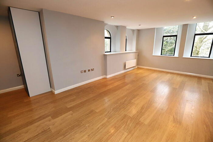 2 Bedroom Flat For Sale In Orrell Street, Bury, BL8