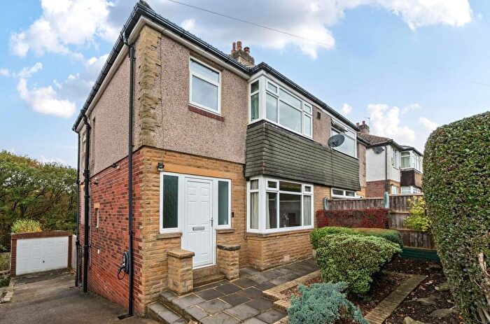 3 Bedroom Semi Detached House For Sale In Haigh Wood Road, Cookridge, LS16