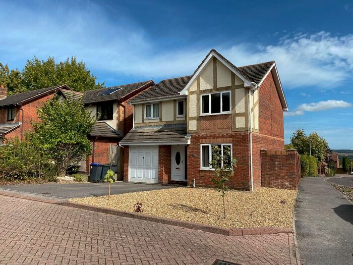 4 Bedroom Detached House To Rent In Wilman Way, Salisbury, SP2