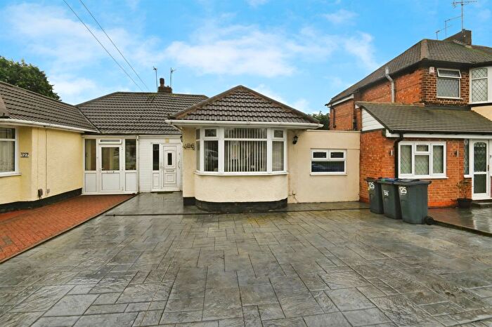3 Bedroom Detached Bungalow For Sale In Heath Way, Birmingham, B34