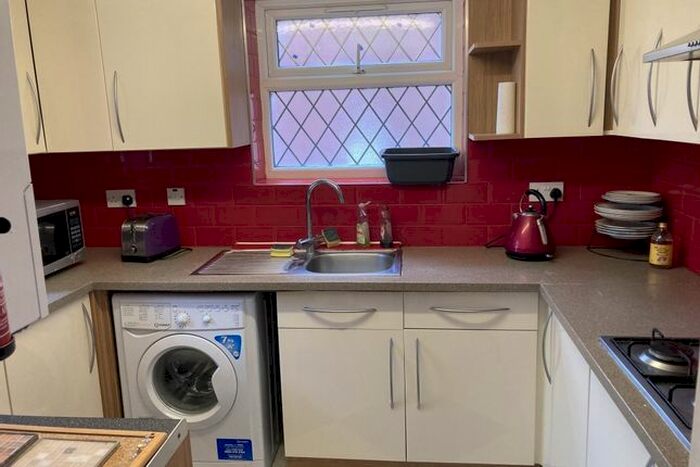 5 Bedroom Semi-Detached House To Rent In Plymouth Avenue, Brighton BN2