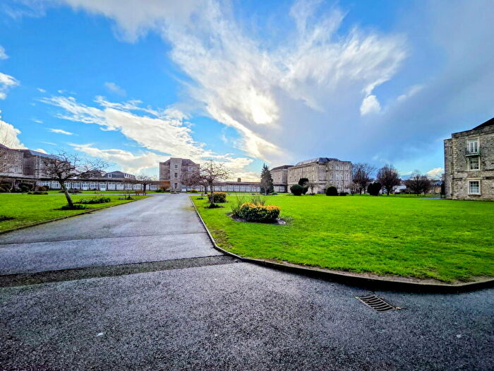 1 Bedroom Apartment For Sale In Pryn Court, Craigie Drive, Plymouth, PL1