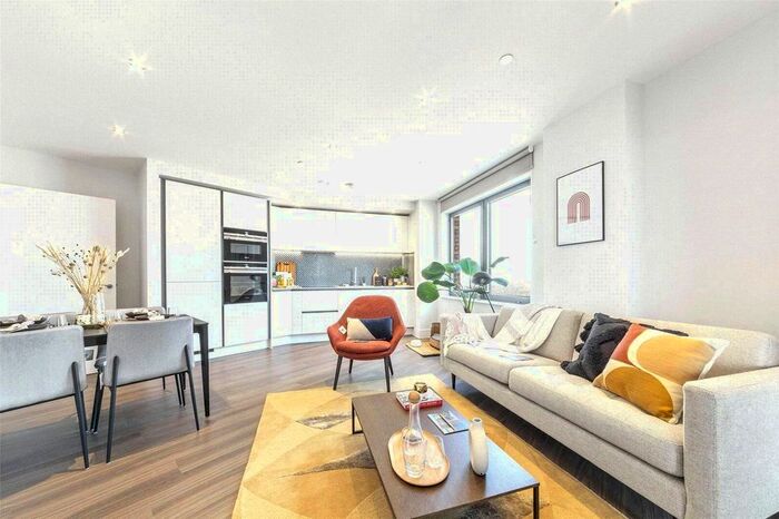 2 Bedroom Flat To Rent In Uncle Southall, Merrick Road, Southall, UB2