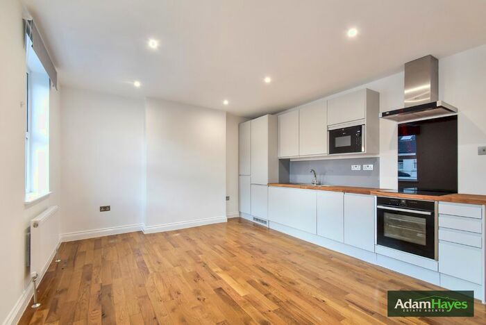 2 Bedroom Flat To Rent In Manor Park Road, East Finchley, N2