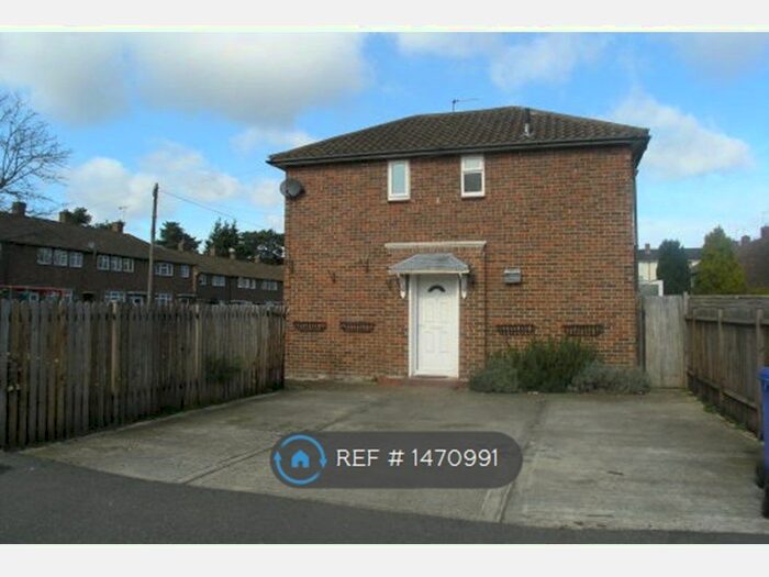 2 Bedroom Terraced House To Rent In Dartmouth Green, Woking, GU21