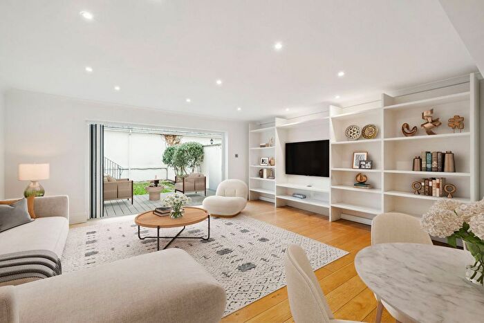 4 Bedroom Terraced House For Sale In Beaufort Close, London, SW15