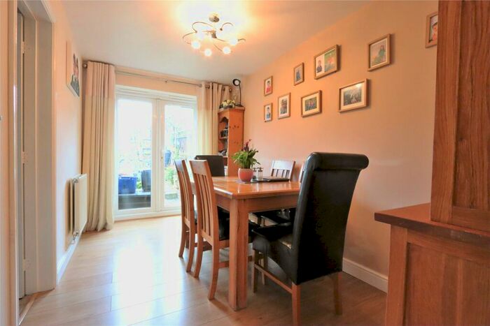 4 Bedroom Detached House For Sale In Goddards Close, Farnborough, Hampshire, GU14