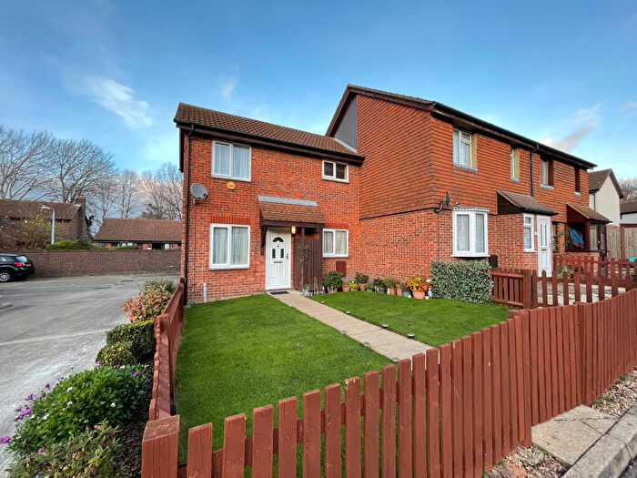 1 Bedroom Semi-Detached House To Rent In Whitecroft, Swanley, BR8