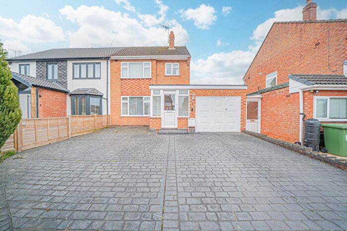 3 Bedroom Semi Detached House For Sale In Poplar Road, Dorridge, B93